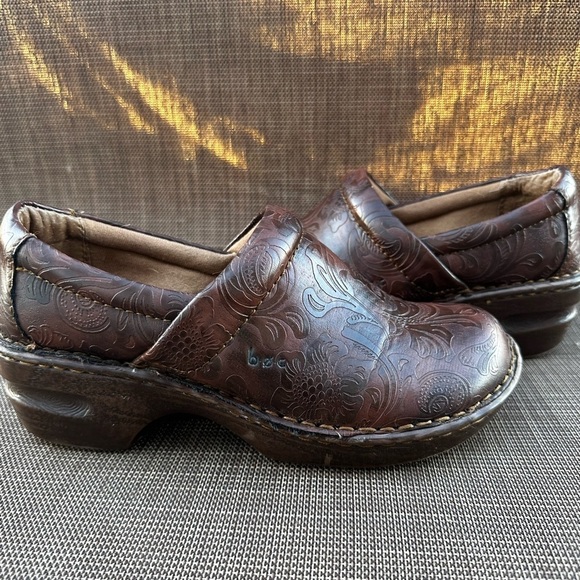 B.O.C. Peggy Slip-On Clog Nursing Clog Faux Leather Size 7 Embossed Deaign - Picture 5 of 11
